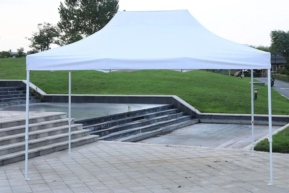 White/Green/Red 3x4.5m Outdoor Tent
